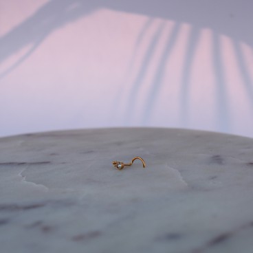 Piercing nez tire-bouchon zircon