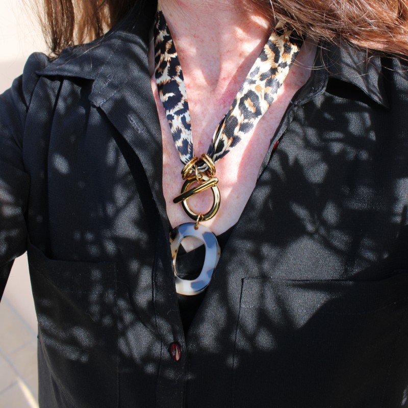 Collier Brune Collier Brune